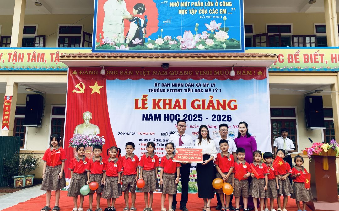 NÂNG BƯỚC EM TỚI TRƯỜNG